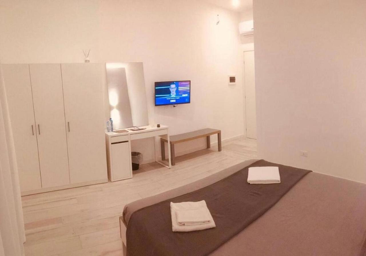 Le Dimore Luxury Rooms Palermo Bagian luar foto